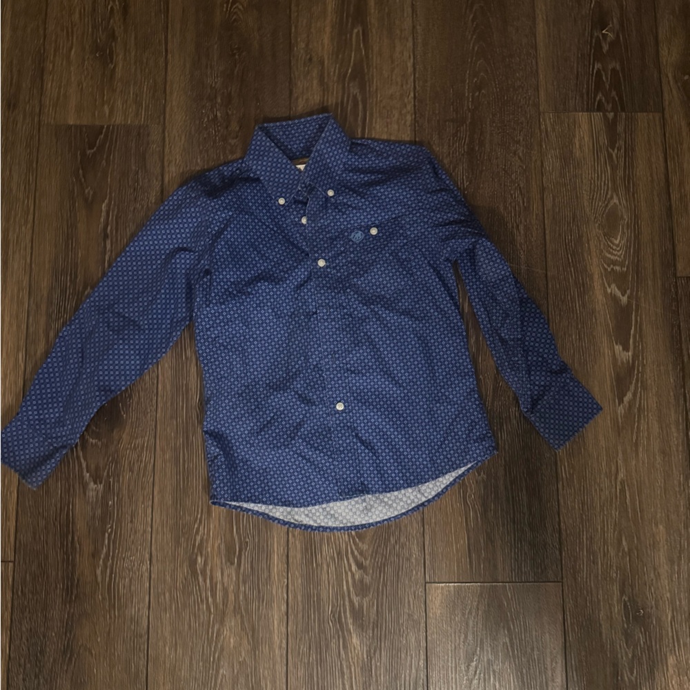 Boys wrangler button up shirt medium